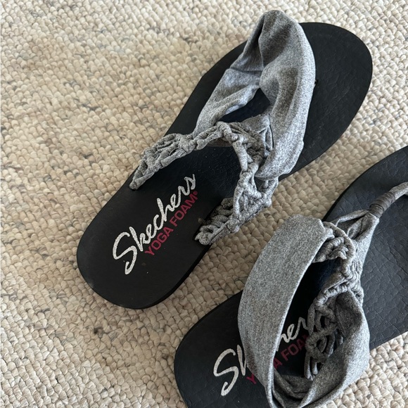 Sandals - Picture 3 of 4